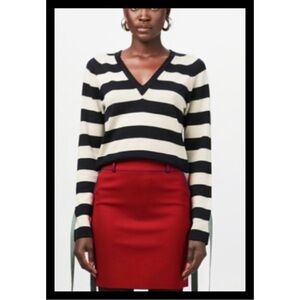 D&G red pencil skirt